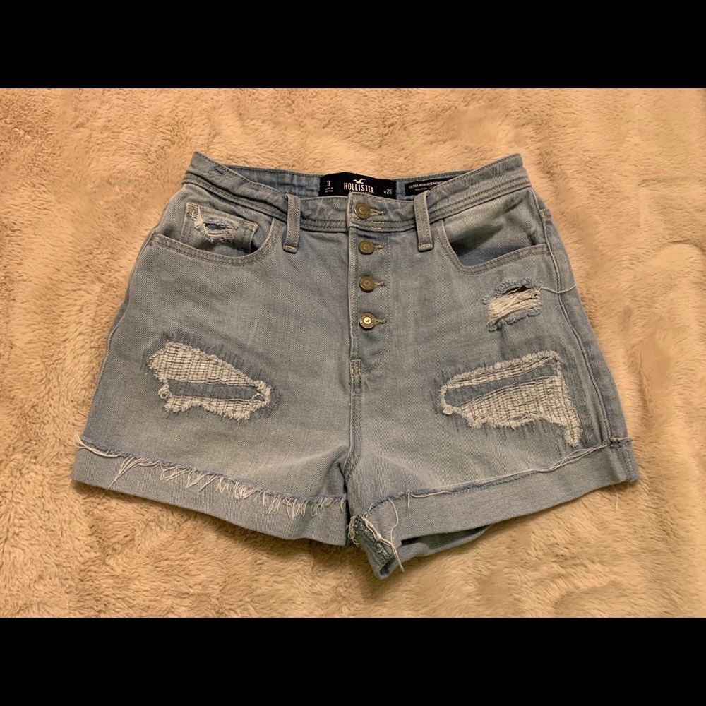 Hollister Ultra High Rise Mom Short 3”